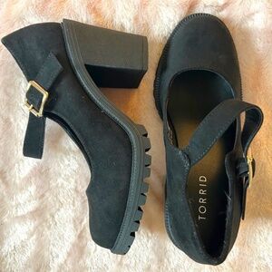 TORRID Mary Janes Size 8 Black Brushed Suede Gold Buckle – New